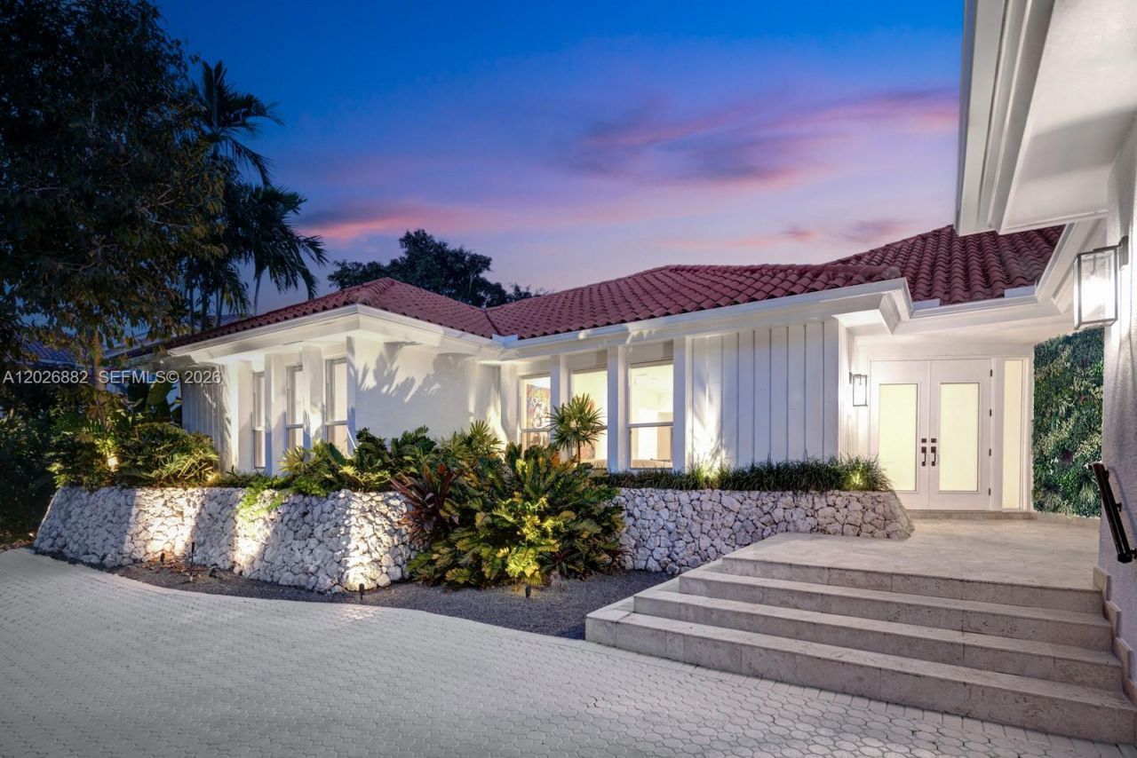 7155 E Lago Dr , Coral Gables, FL 33143 Photo