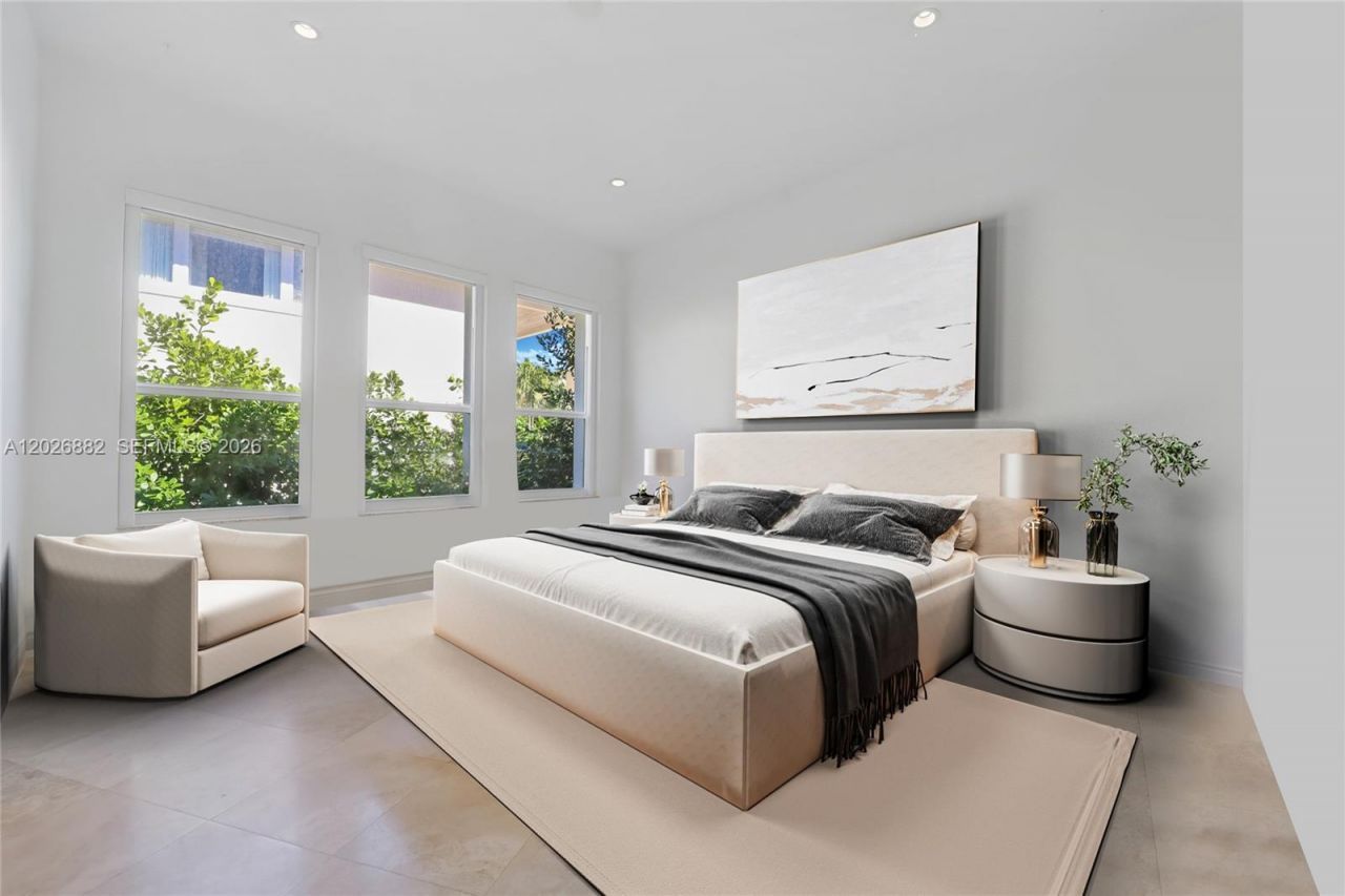 7155 E Lago Dr , Coral Gables, FL 33143 Photo