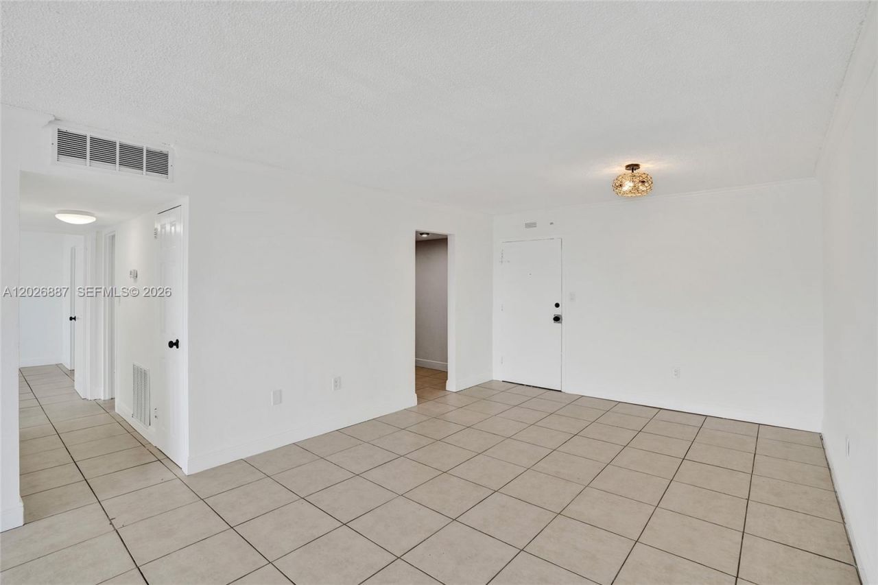 1800 Sans Souci Blvd , Unit 435, North Miami, FL 33181 Photo