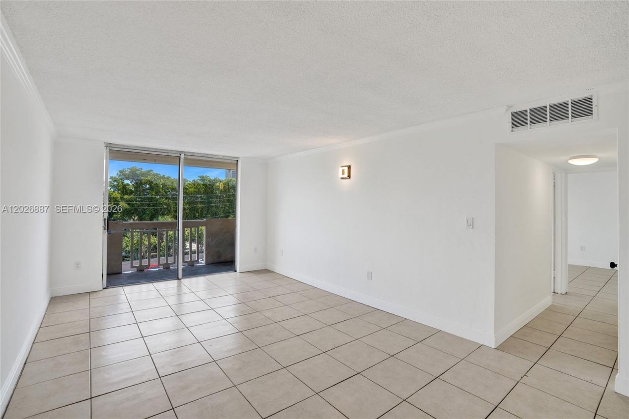 1800 Sans Souci Blvd , Unit 435, North Miami, FL 33181 Photo