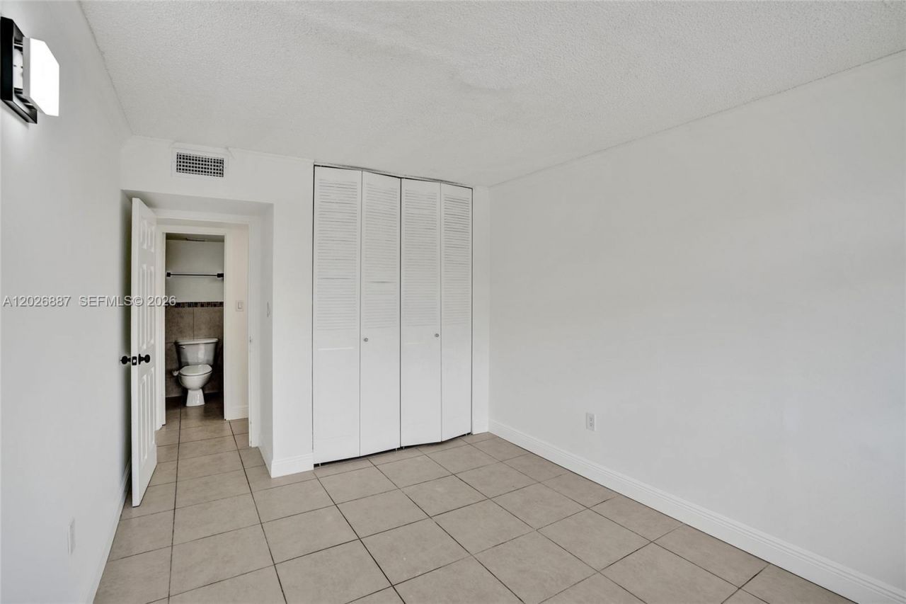 1800 Sans Souci Blvd , Unit 435, North Miami, FL 33181 Photo