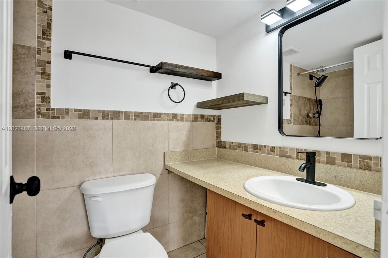 1800 Sans Souci Blvd , Unit 435, North Miami, FL 33181 Photo