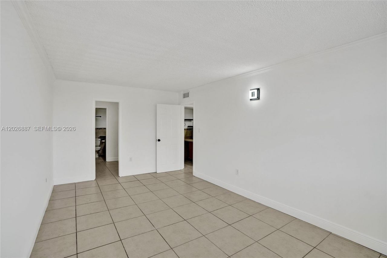 1800 Sans Souci Blvd , Unit 435, North Miami, FL 33181 Photo