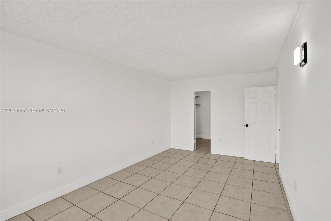 1800 Sans Souci Blvd , Unit 435, North Miami, FL 33181 Photo