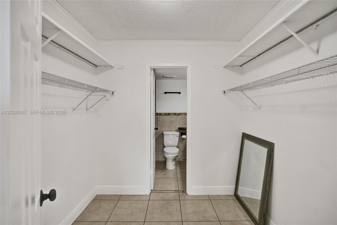 1800 Sans Souci Blvd , Unit 435, North Miami, FL 33181 Photo