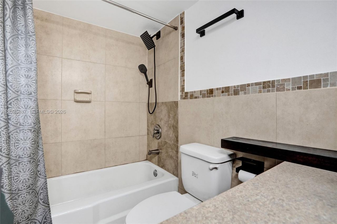 1800 Sans Souci Blvd , Unit 435, North Miami, FL 33181 Photo