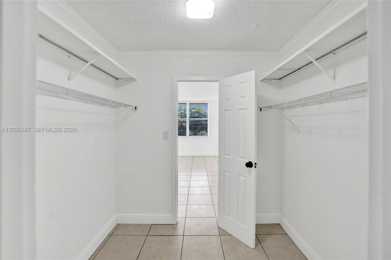 1800 Sans Souci Blvd , Unit 435, North Miami, FL 33181 Photo