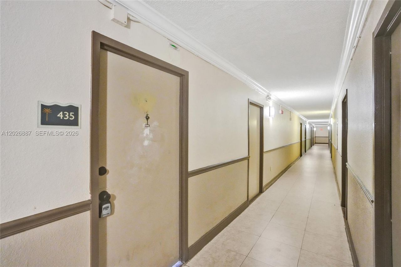 1800 Sans Souci Blvd , Unit 435, North Miami, FL 33181 Photo