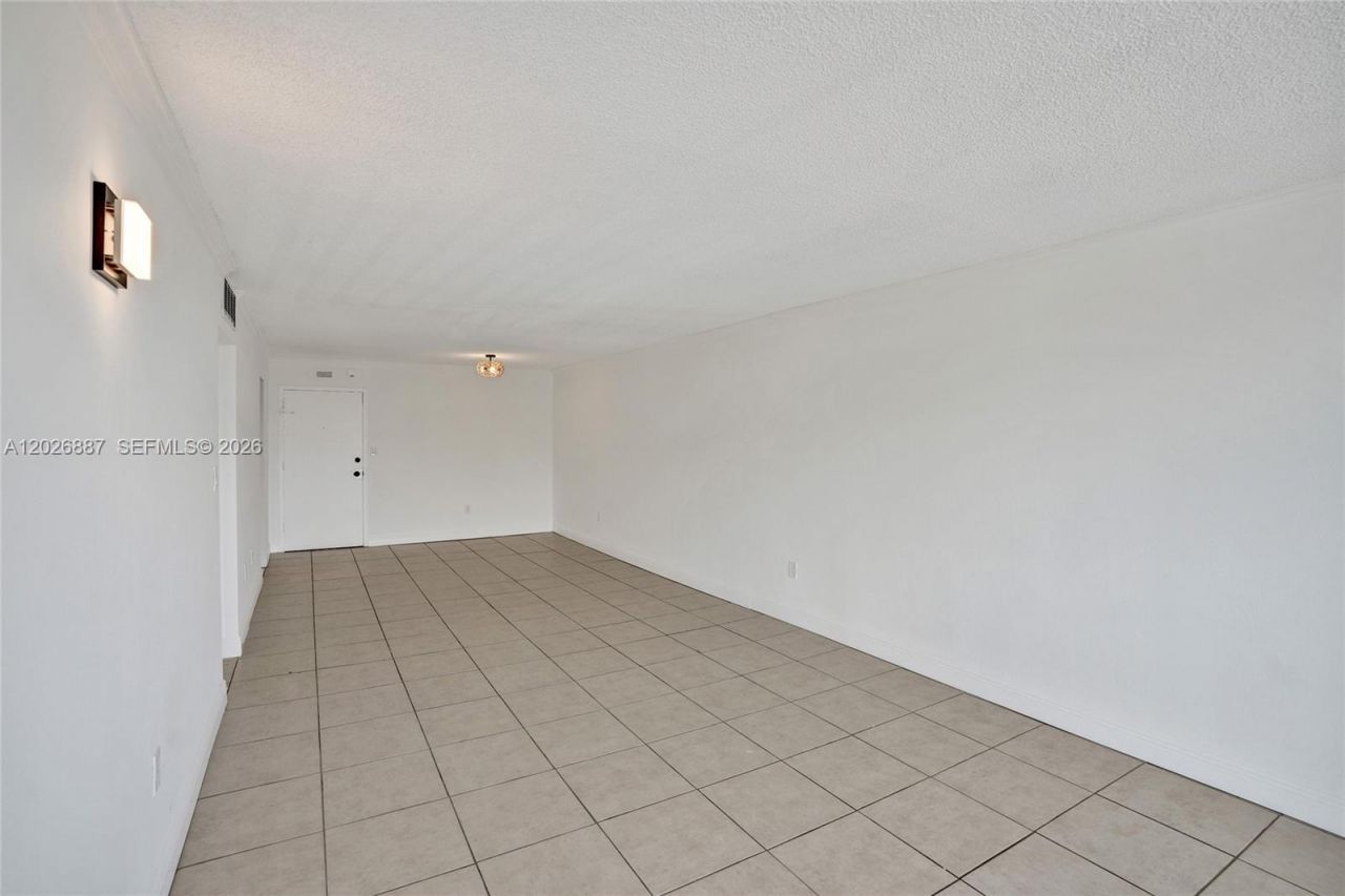 1800 Sans Souci Blvd , Unit 435, North Miami, FL 33181 Photo