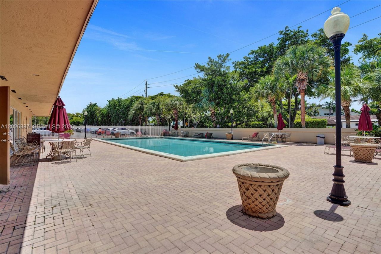 1800 Sans Souci Blvd , Unit 435, North Miami, FL 33181 Photo