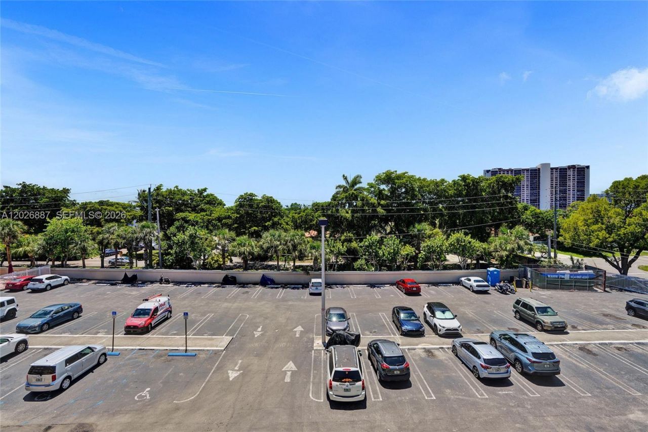 1800 Sans Souci Blvd , Unit 435, North Miami, FL 33181 Photo