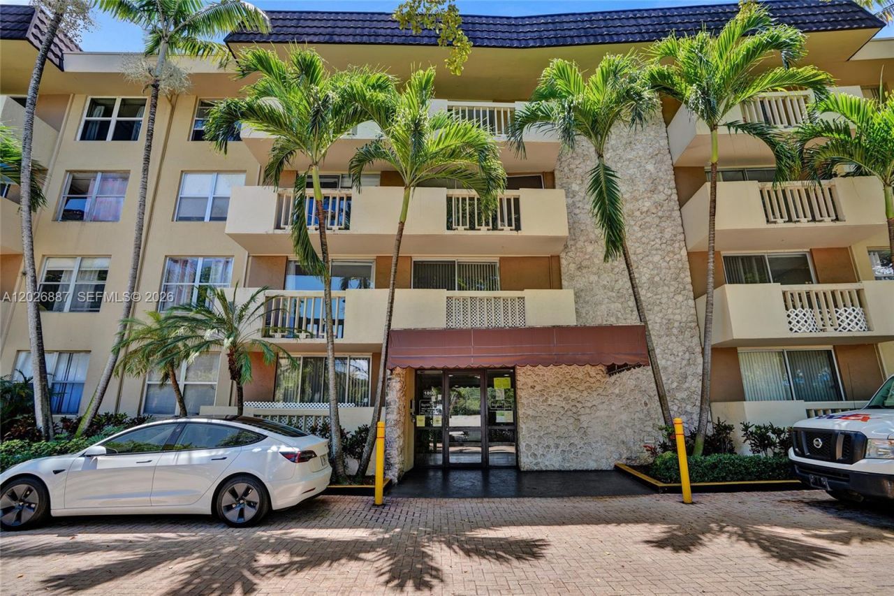 1800 Sans Souci Blvd , Unit 435, North Miami, FL 33181 Photo