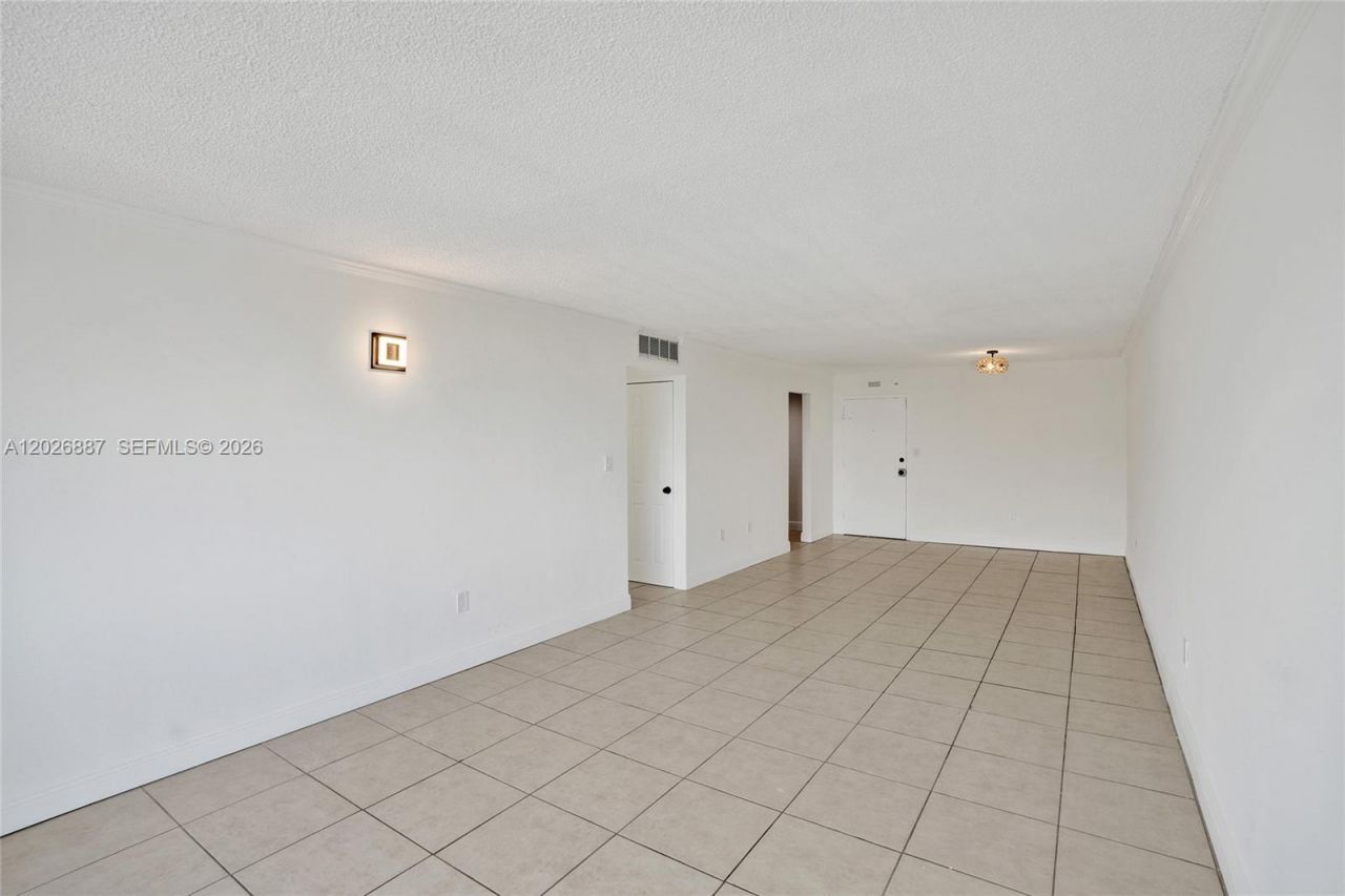 1800 Sans Souci Blvd , Unit 435, North Miami, FL 33181 Photo