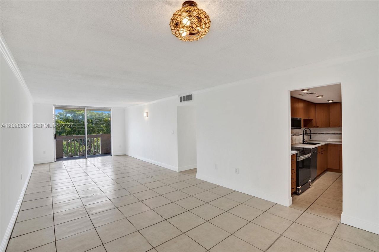 1800 Sans Souci Blvd , Unit 435, North Miami, FL 33181 Photo