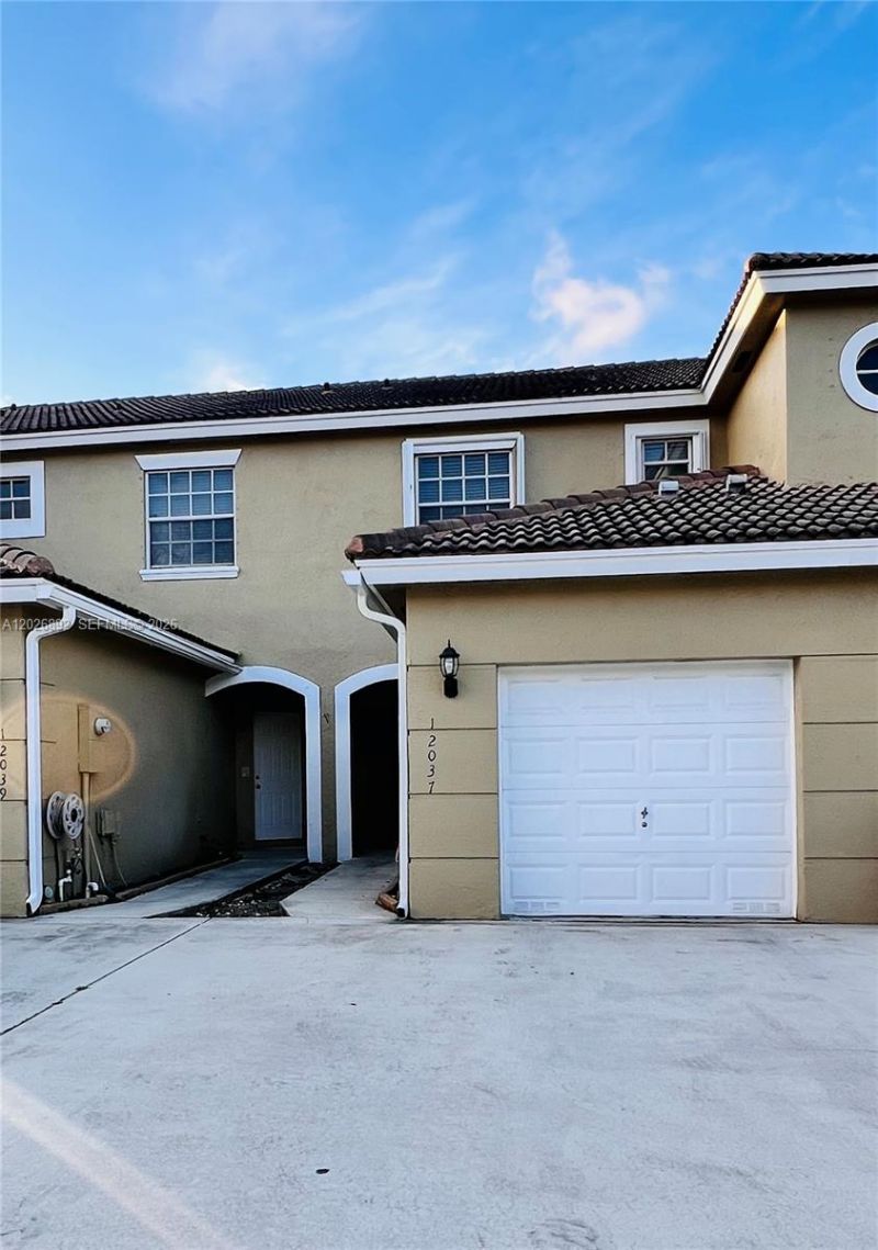 12037 SW 5th Ct, Pembroke Pines, FL 33025 Photo