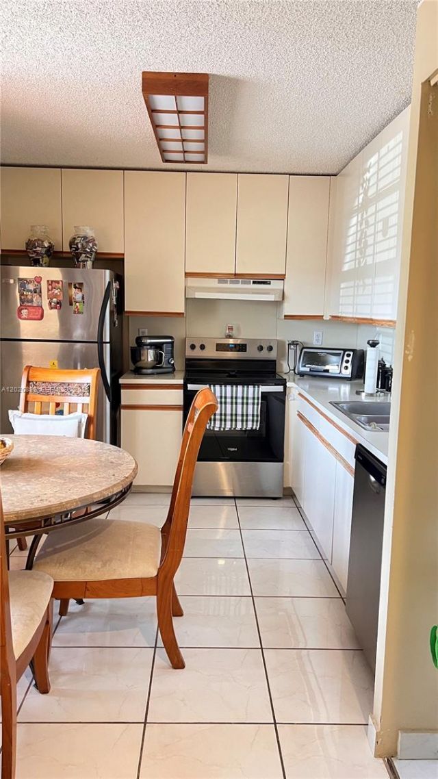13775 SW 149th Cir Ln, Unit 2-86, Miami, FL 33186 Photo