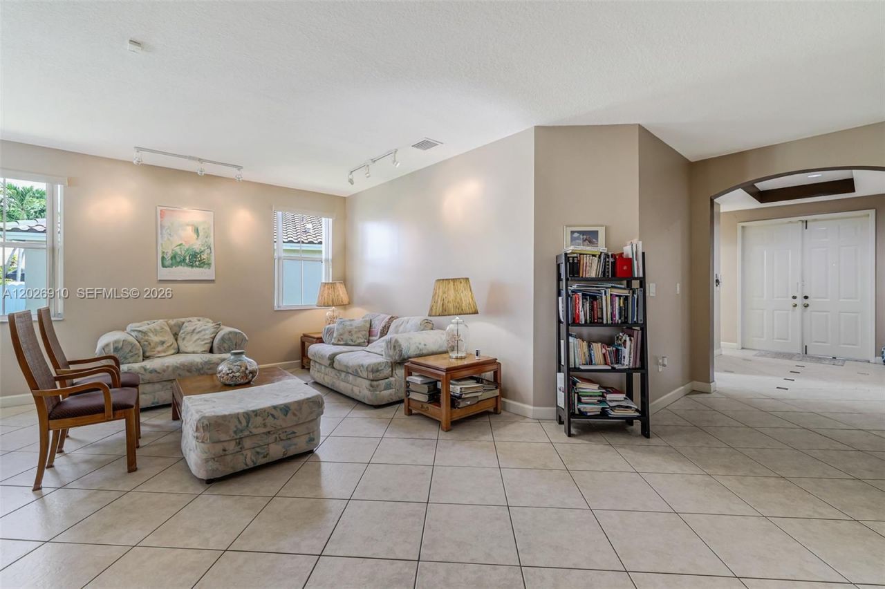 4402 SW 162nd Pl, Miami, FL 33185 Photo