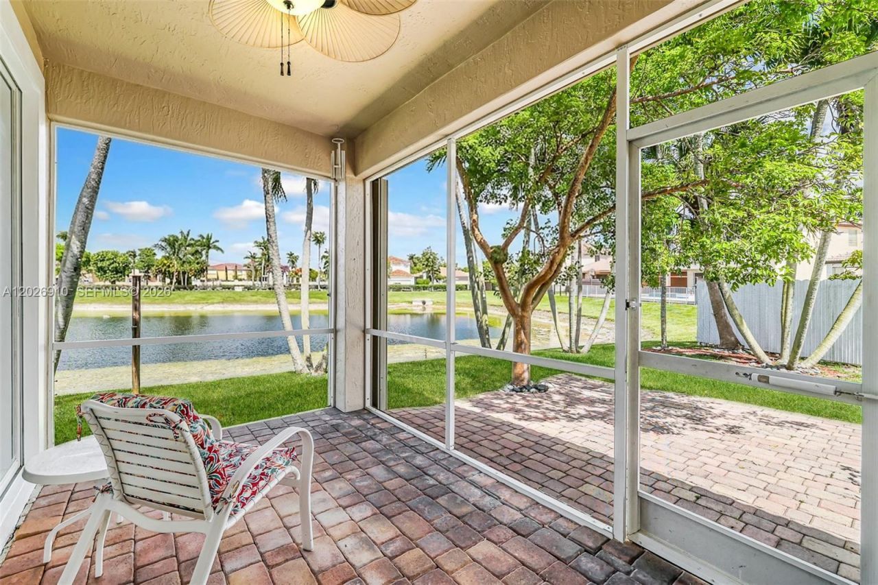 4402 SW 162nd Pl, Miami, FL 33185 Photo