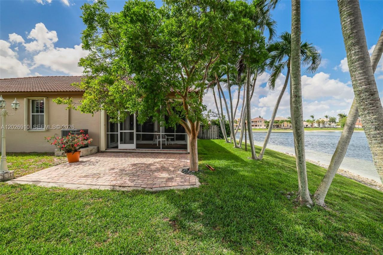 4402 SW 162nd Pl, Miami, FL 33185 Photo
