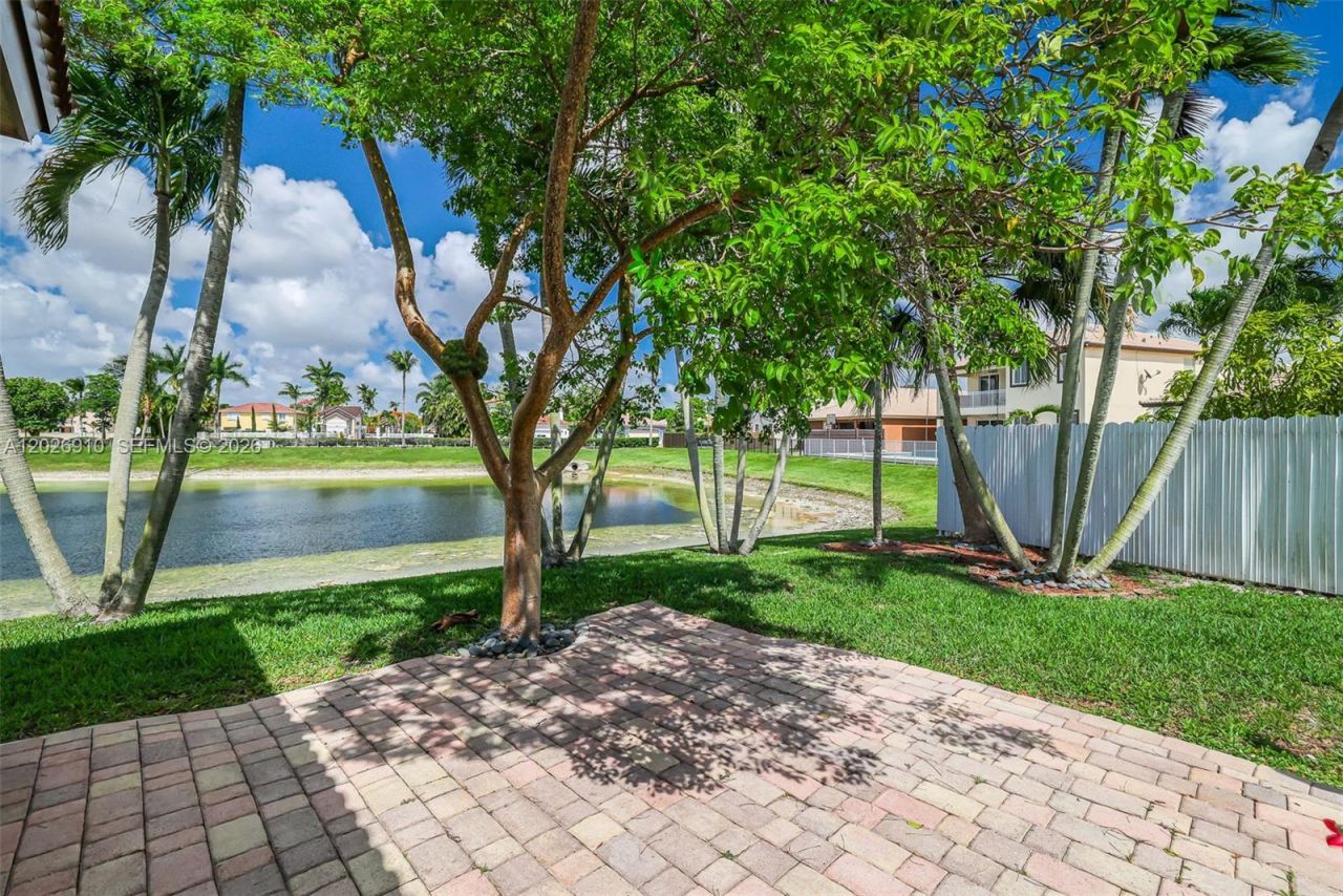 4402 SW 162nd Pl, Miami, FL 33185 Photo