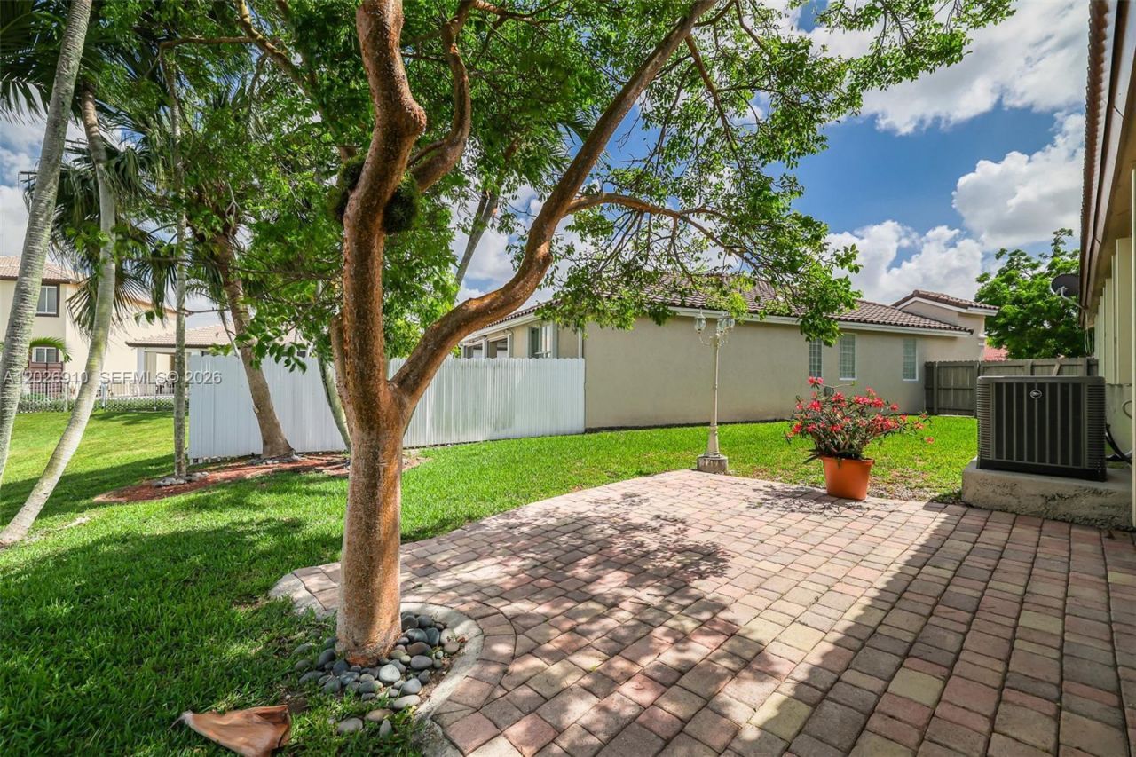 4402 SW 162nd Pl, Miami, FL 33185 Photo