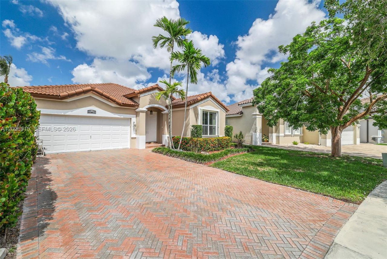 4402 SW 162nd Pl, Miami, FL 33185 Photo