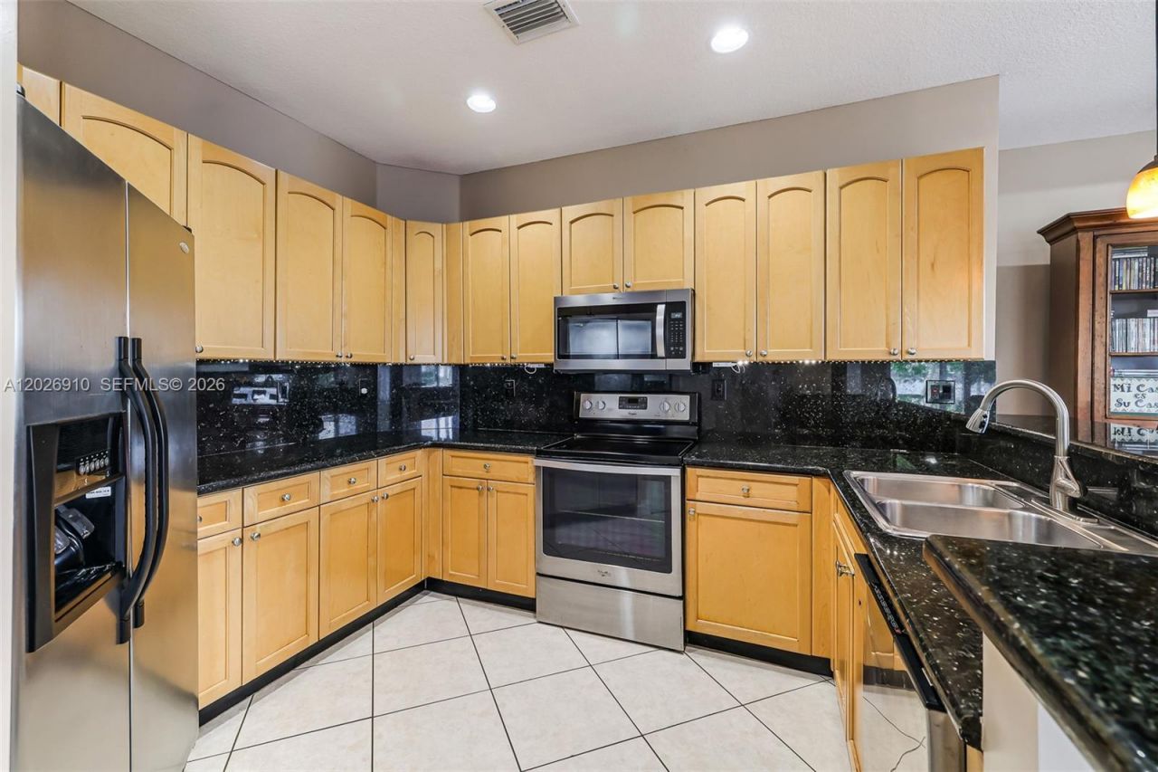 4402 SW 162nd Pl, Miami, FL 33185 Photo