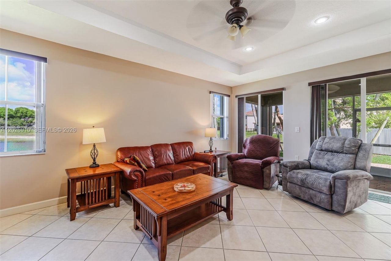4402 SW 162nd Pl, Miami, FL 33185 Photo