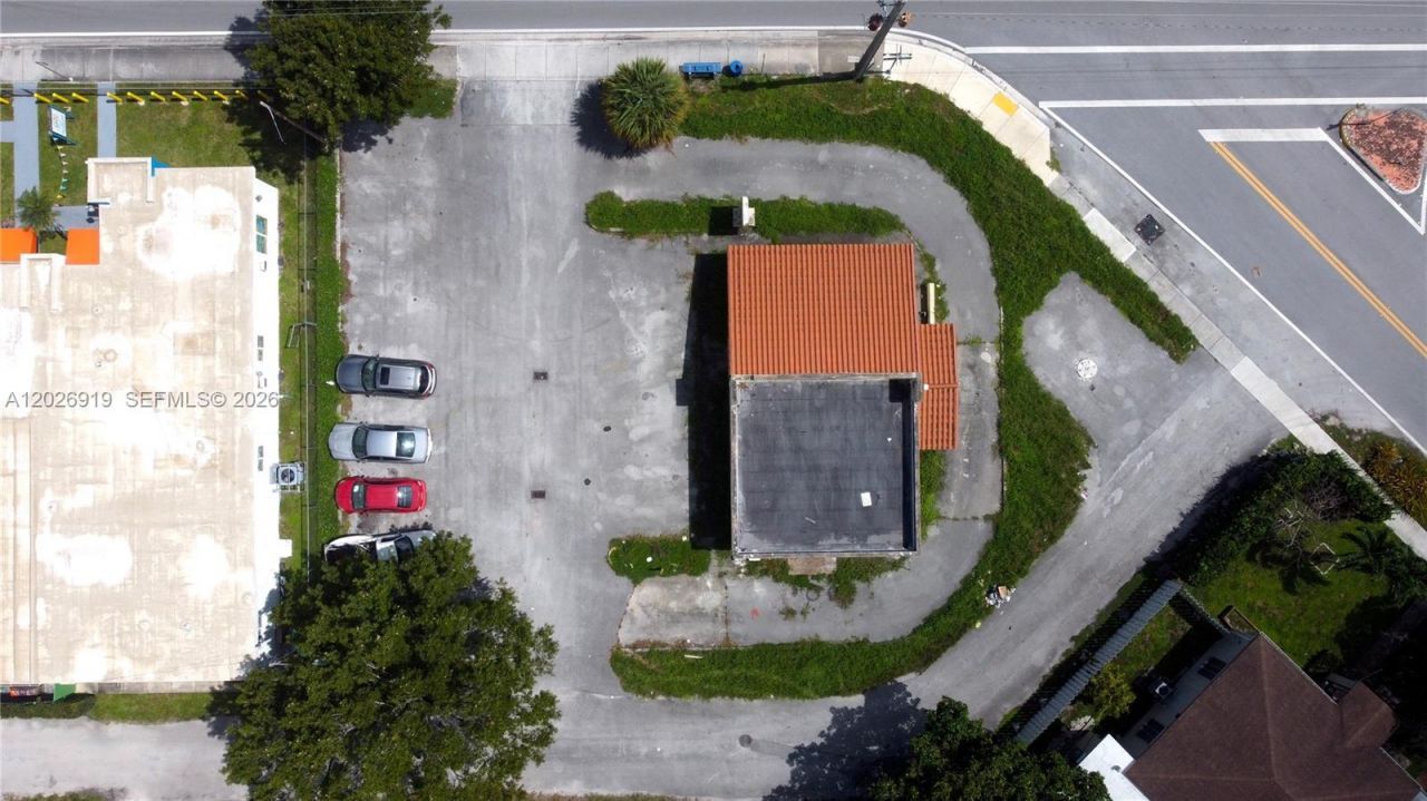 14100 W Dixie Hwy , North Miami, FL 33161 Photo