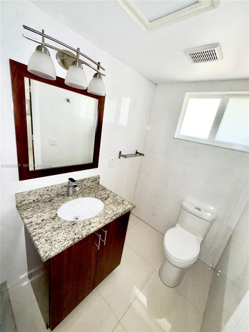 1035 94th St, Unit 3, Bay Harbor Islands, FL 33154 Photo