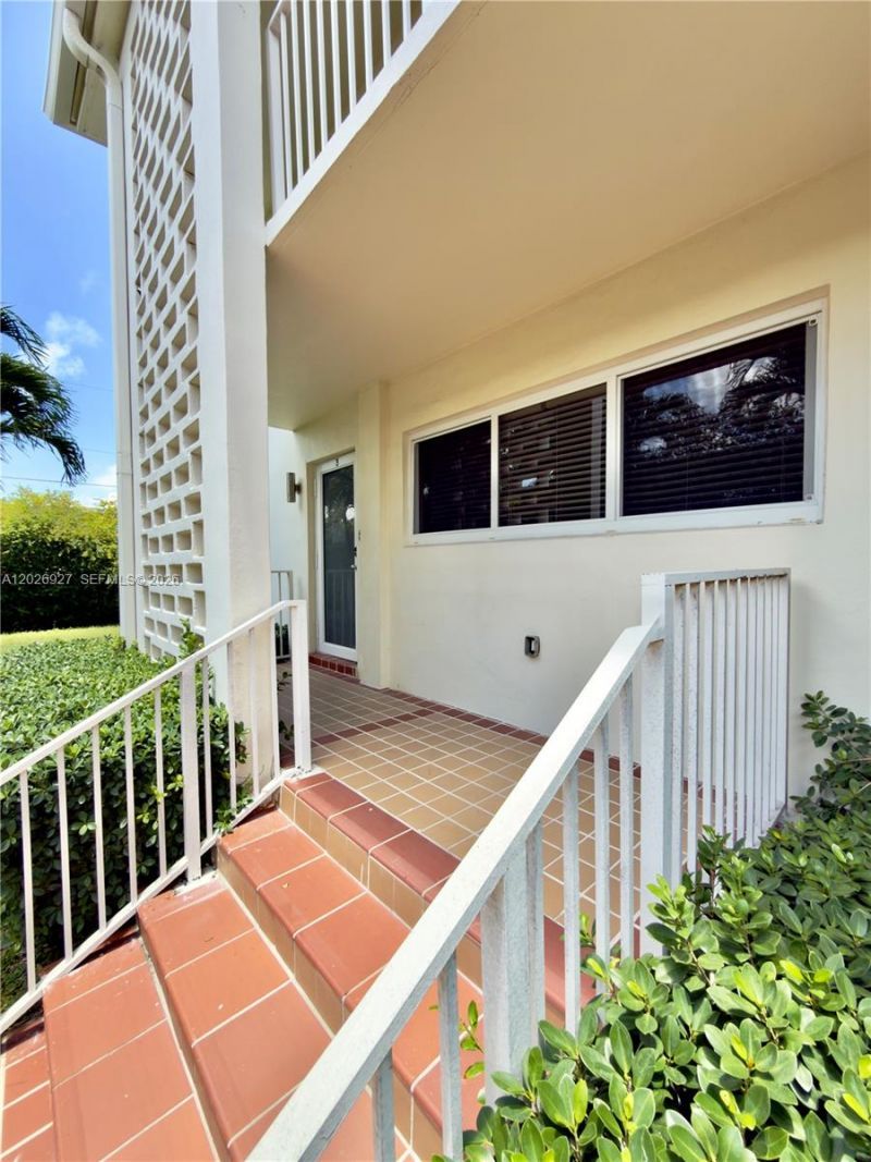 1035 94th St, Unit 3, Bay Harbor Islands, FL 33154 Photo