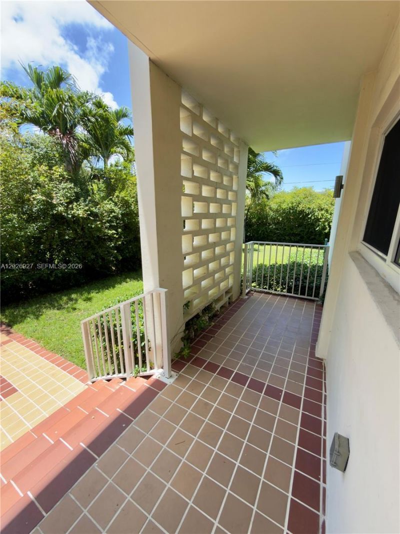 1035 94th St, Unit 3, Bay Harbor Islands, FL 33154 Photo