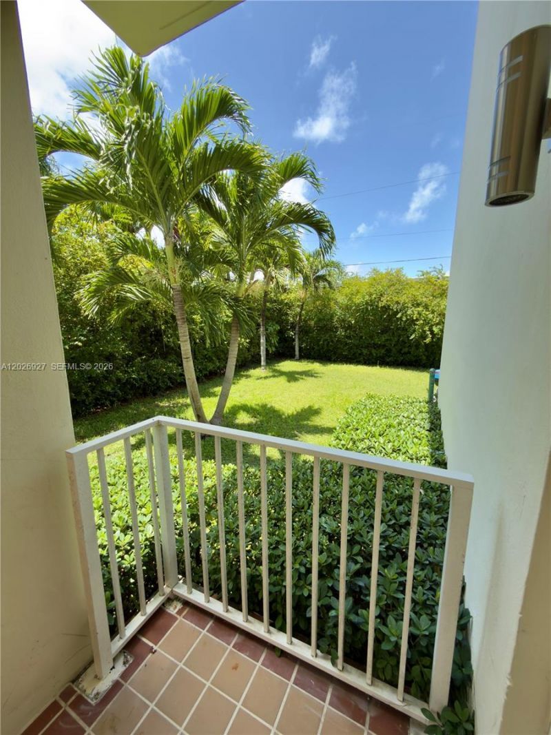 1035 94th St, Unit 3, Bay Harbor Islands, FL 33154 Photo