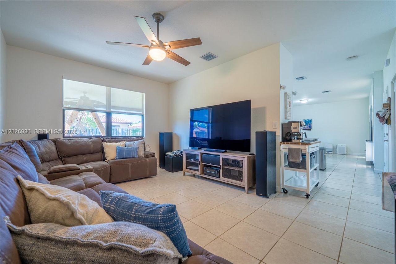 2588 SE 2nd St, Homestead, FL 33033 Photo