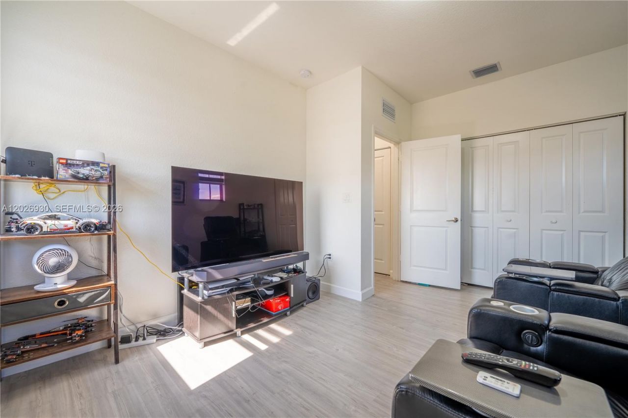 2588 SE 2nd St, Homestead, FL 33033 Photo