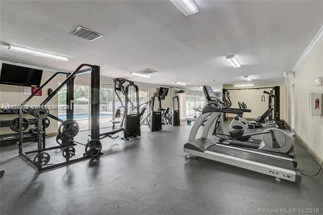 1800 Sans Souci Blvd , Unit 305, North Miami, FL 33181 Photo