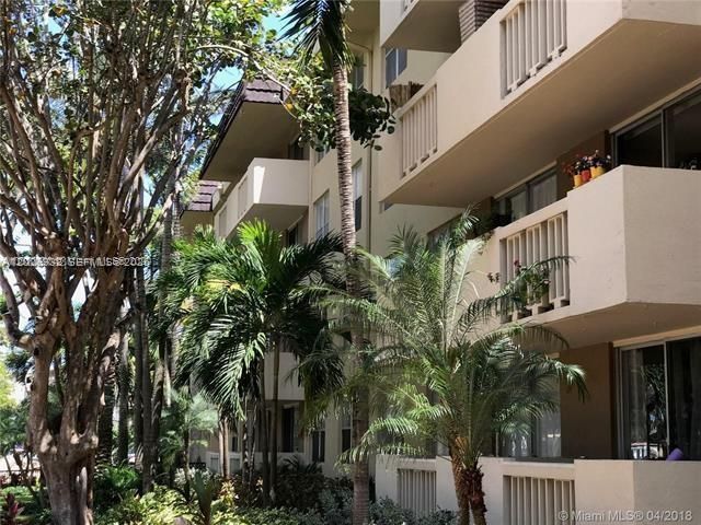 1800 Sans Souci Blvd , Unit 305, North Miami, FL 33181 Photo