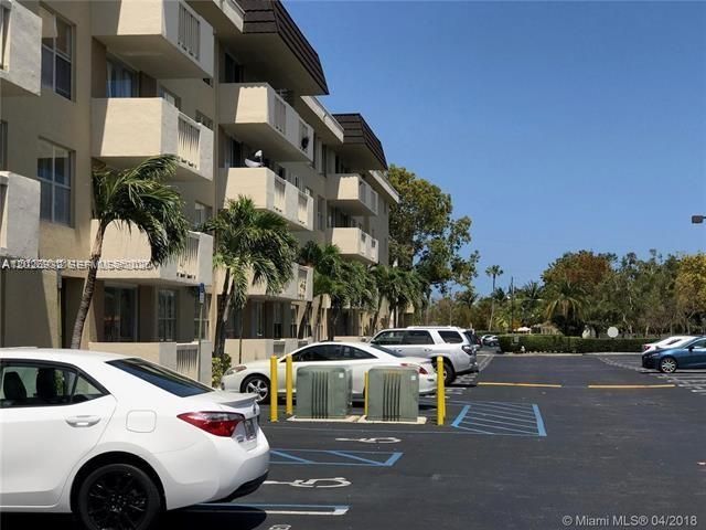 1800 Sans Souci Blvd , Unit 305, North Miami, FL 33181 Photo