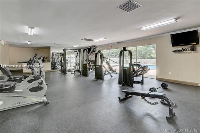 1800 Sans Souci Blvd , Unit 305, North Miami, FL 33181 Photo