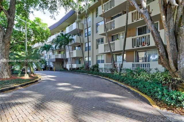 1800 Sans Souci Blvd , Unit 305, North Miami, FL 33181 Photo