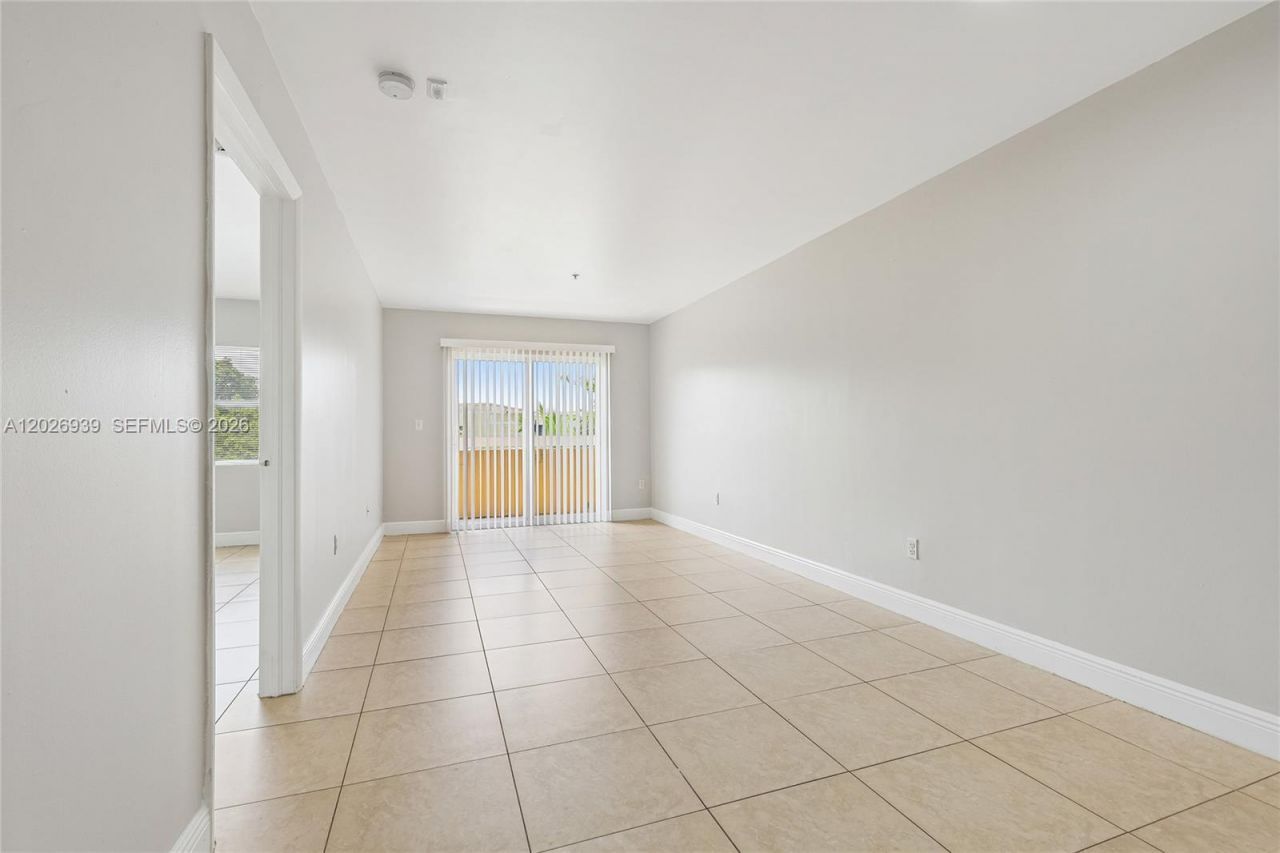 4147 Stirling Rd , Unit 504, Dania Beach, FL 33314 Photo