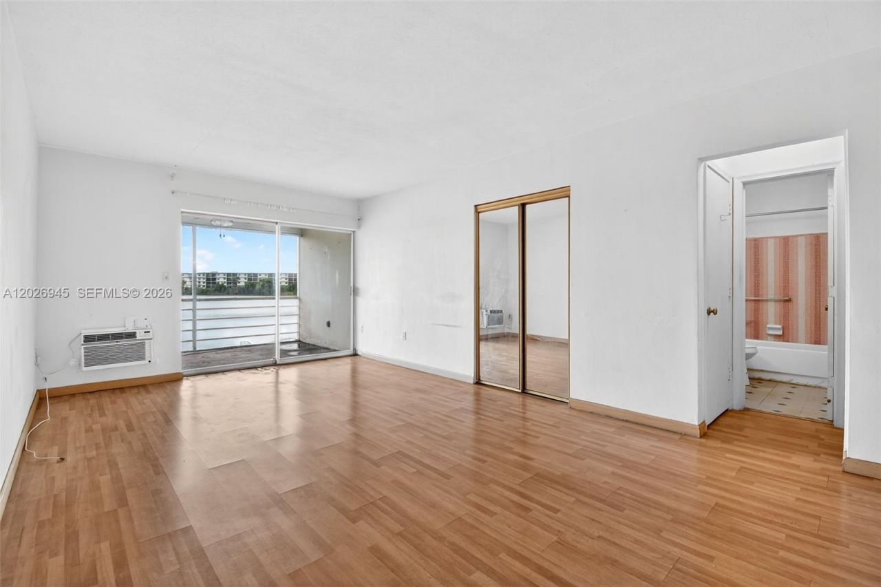 245 NE 191st St , Unit 3022, Miami, FL 33179 Photo