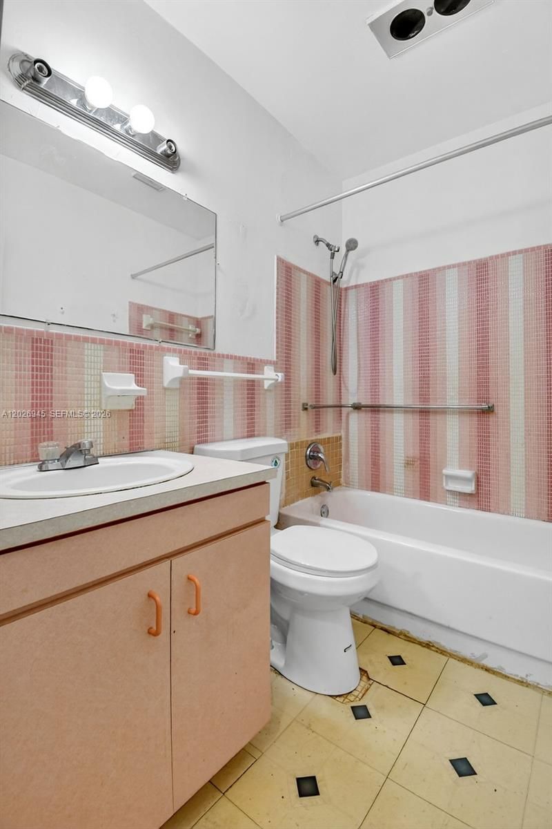 245 NE 191st St , Unit 3022, Miami, FL 33179 Photo