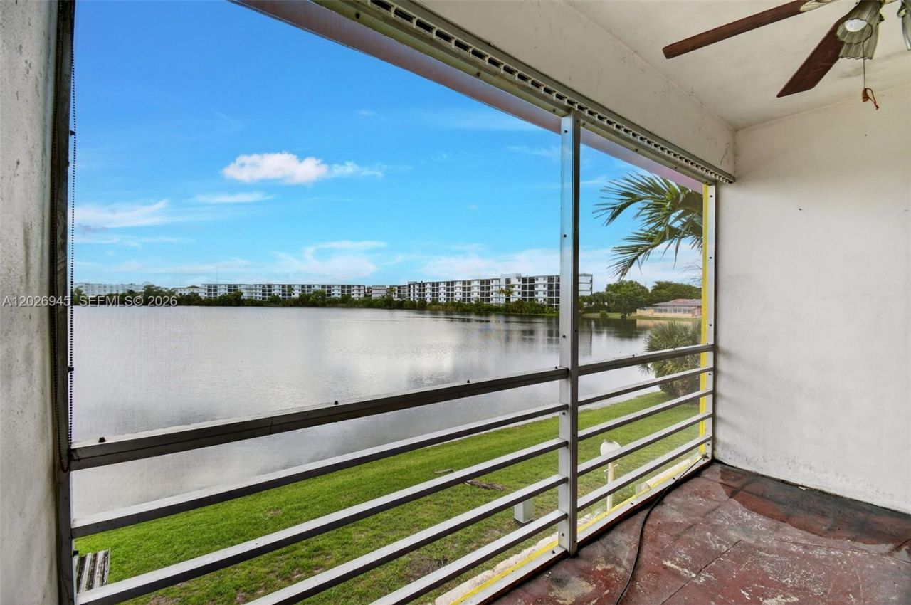 245 NE 191st St , Unit 3022, Miami, FL 33179 Photo