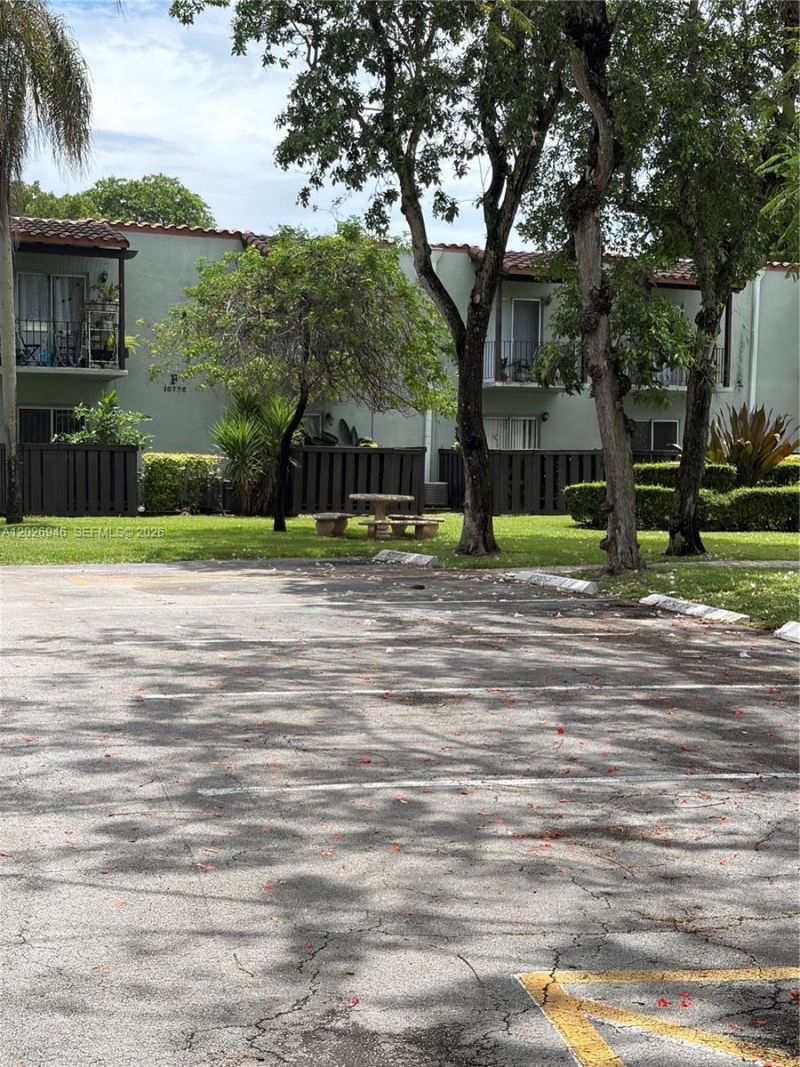 10778 N Kendall Dr , Unit E20, Miami, FL 33176 Photo