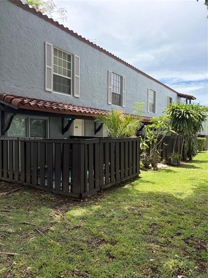 10778 N Kendall Dr , Unit E20, Miami, FL 33176 Photo