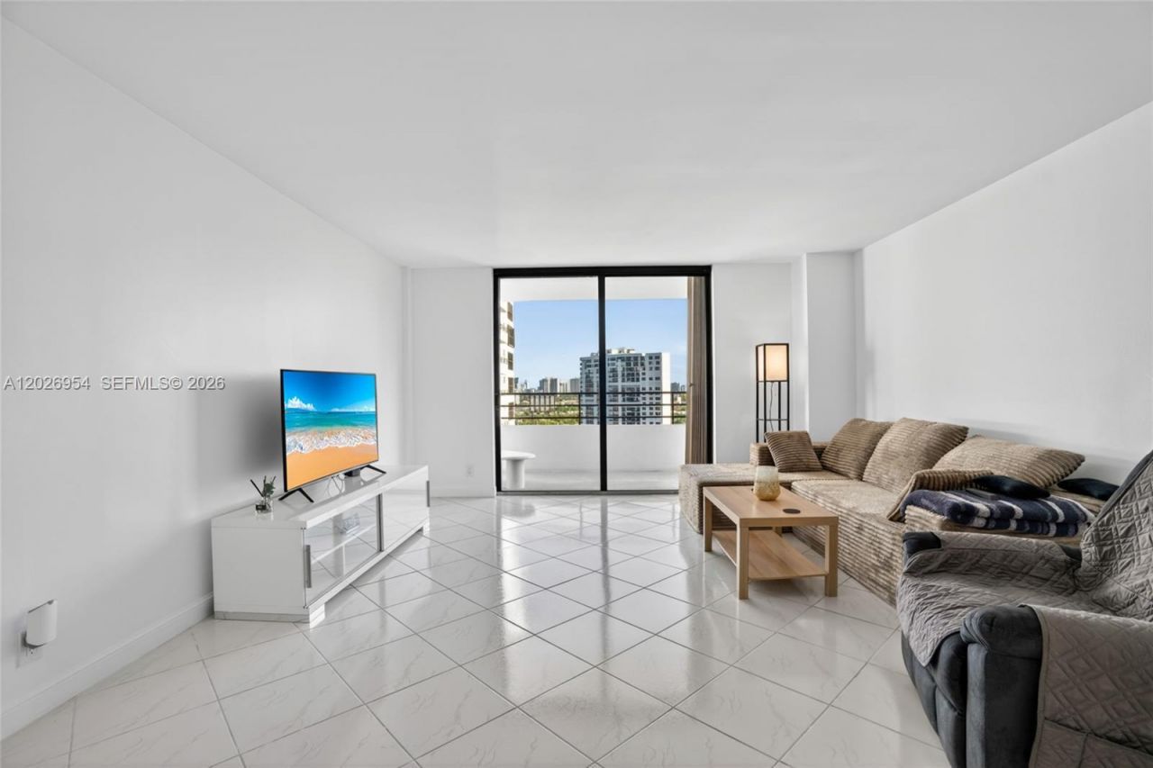 2500 Parkview Dr , Unit 1717, Hallandale Beach, FL 33009 Photo