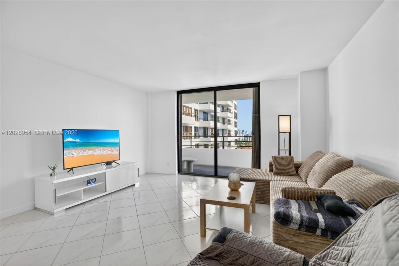 2500 Parkview Dr , Unit 1717, Hallandale Beach, FL 33009 Photo