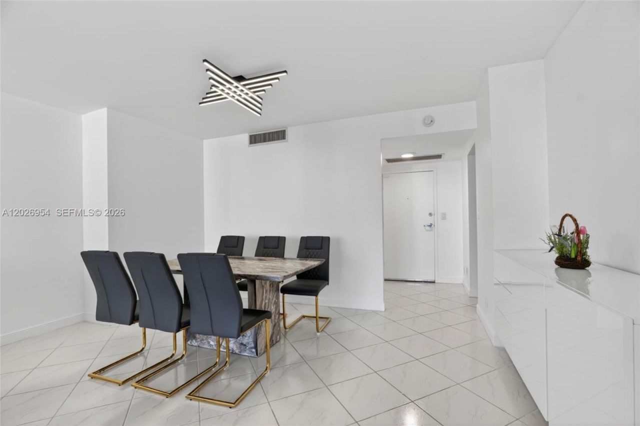 2500 Parkview Dr , Unit 1717, Hallandale Beach, FL 33009 Photo