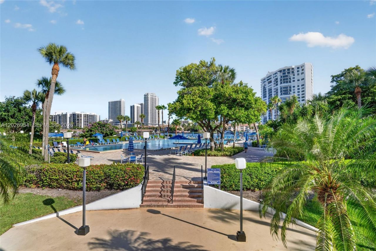 2500 Parkview Dr , Unit 1717, Hallandale Beach, FL 33009 Photo